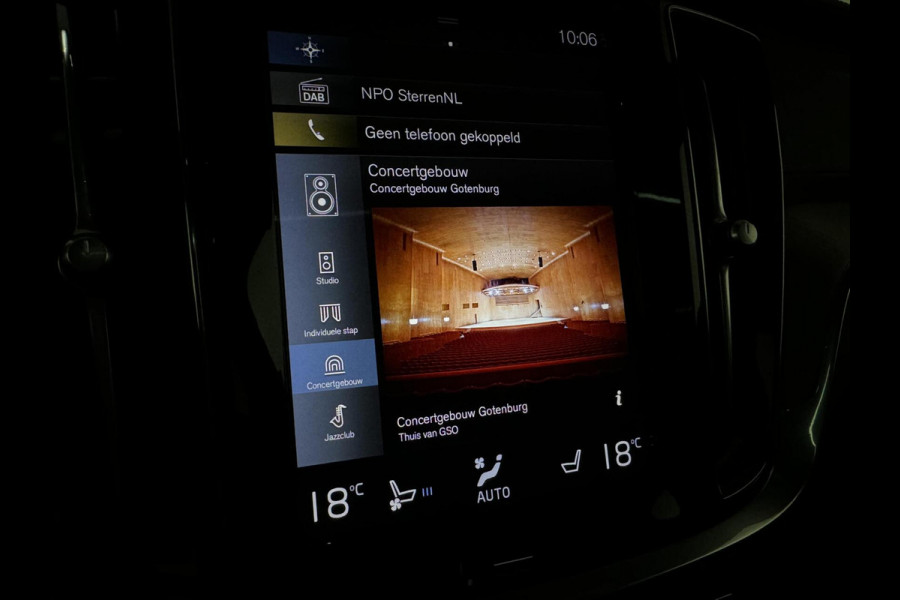 Volvo V60 2.0 T8 Recharge AWD R-Design B&W 360° Pano HUD Trekh. NAP