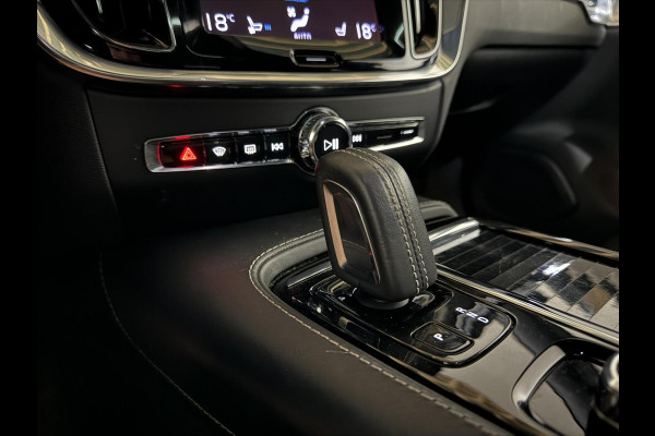 Volvo V60 2.0 T8 Recharge AWD R-Design B&W 360° Pano HUD Trekh. NAP