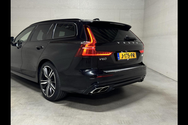 Volvo V60 2.0 T8 Recharge AWD R-Design B&W 360° Pano HUD Trekh. NAP