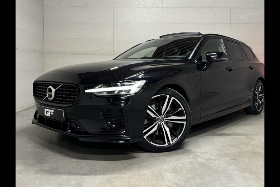 Volvo V60 2.0 T8 Recharge AWD R-Design B&W 360° Pano HUD Trekh. NAP