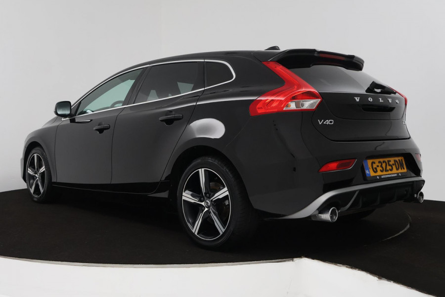 Volvo V40 1.5 T3 Polar+ Sport (PANORAMADAK, CAMERA, NAVIGATIE, STOELVERWARMING, PARKEERSENSOREN, CRUISE CONTROL, NL-AUTO)