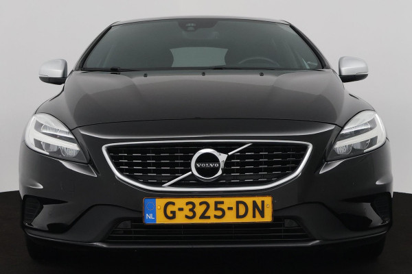 Volvo V40 1.5 T3 Polar+ Sport (PANORAMADAK, CAMERA, NAVIGATIE, STOELVERWARMING, PARKEERSENSOREN, CRUISE CONTROL, NL-AUTO)