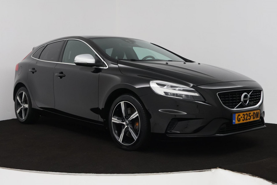 Volvo V40 1.5 T3 Polar+ Sport (PANORAMADAK, CAMERA, NAVIGATIE, STOELVERWARMING, PARKEERSENSOREN, CRUISE CONTROL, NL-AUTO)