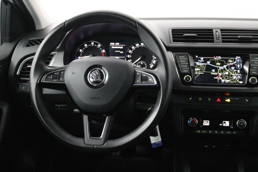 Škoda Fabia Combi 1.0 TSI Clever Edition (PARKEERSENSOREN, STOELVERWARMING, NAVIGATIE, NL-AUTO)