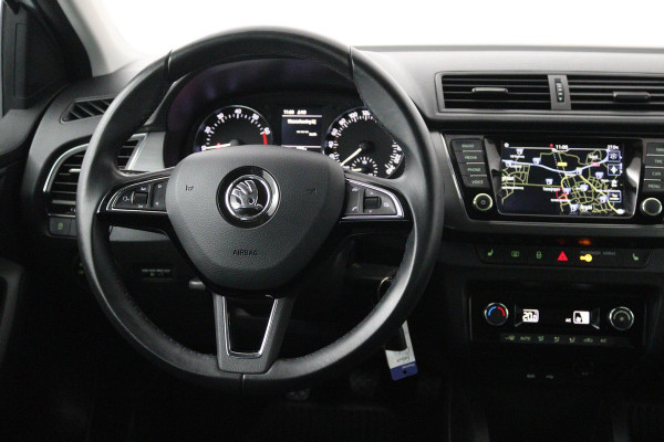 Škoda Fabia Combi 1.0 TSI Clever Edition (PARKEERSENSOREN, STOELVERWARMING, NAVIGATIE, NL-AUTO)