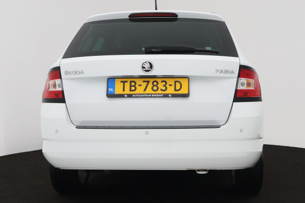 Škoda Fabia Combi 1.0 TSI Clever Edition (PARKEERSENSOREN, STOELVERWARMING, NAVIGATIE, NL-AUTO)