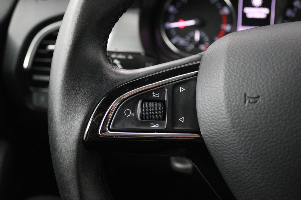 Škoda Fabia Combi 1.0 TSI Clever Edition (PARKEERSENSOREN, STOELVERWARMING, NAVIGATIE, NL-AUTO)