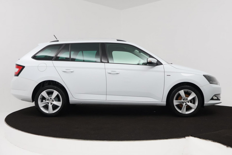 Škoda Fabia Combi 1.0 TSI Clever Edition (PARKEERSENSOREN, STOELVERWARMING, NAVIGATIE, NL-AUTO)