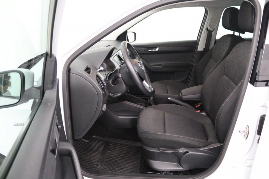 Škoda Fabia Combi 1.0 TSI Clever Edition (PARKEERSENSOREN, STOELVERWARMING, NAVIGATIE, NL-AUTO)