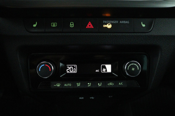 Škoda Fabia Combi 1.0 TSI Clever Edition (PARKEERSENSOREN, STOELVERWARMING, NAVIGATIE, NL-AUTO)