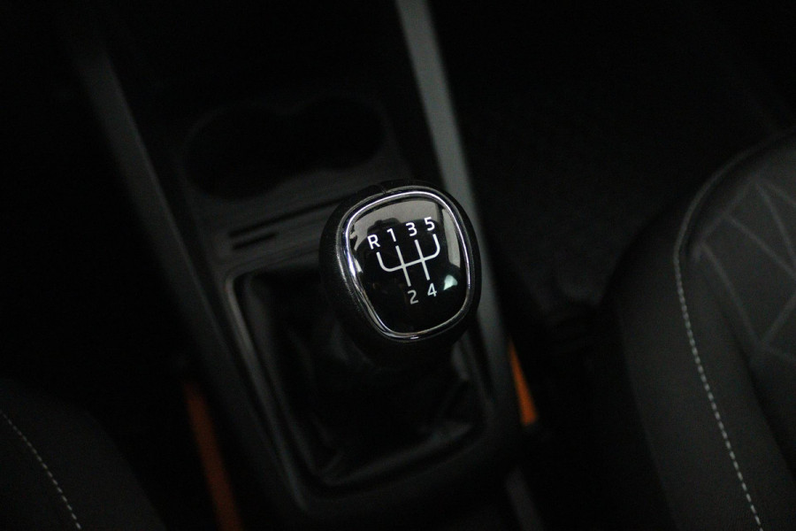 Škoda Fabia Combi 1.0 TSI Clever Edition (PARKEERSENSOREN, STOELVERWARMING, NAVIGATIE, NL-AUTO)