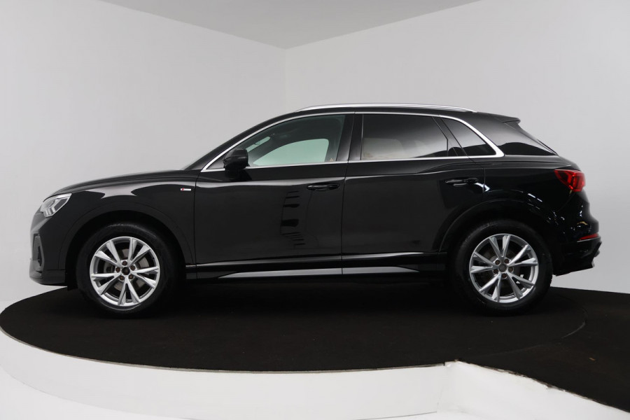 Audi Q3 35 TFSI S Line Pro Line S (STOELVERWARMING, LANE-ASSIST, CRUISE, NAVIGATIE, ELEKTR STOELEN, PARKEERSENSOREN, NL-AUTO)