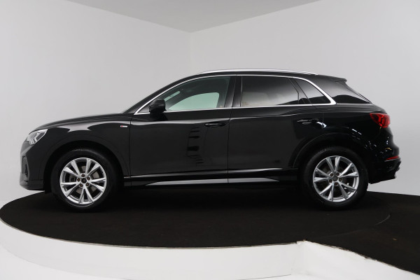 Audi Q3 35 TFSI S Line Pro Line S (STOELVERWARMING, LANE-ASSIST, CRUISE, NAVIGATIE, ELEKTR STOELEN, PARKEERSENSOREN, NL-AUTO)
