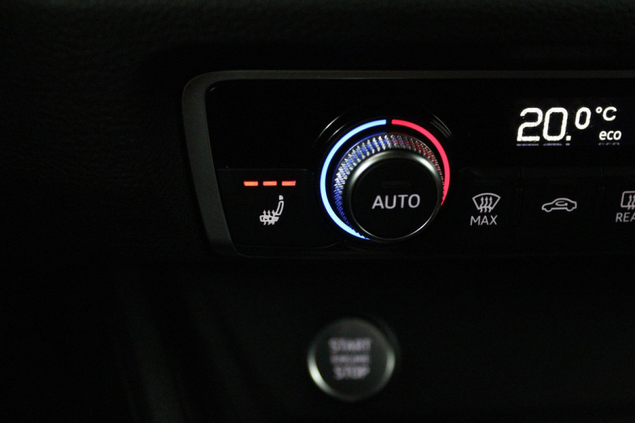 Audi Q3 35 TFSI S Line Pro Line S (STOELVERWARMING, LANE-ASSIST, CRUISE, NAVIGATIE, ELEKTR STOELEN, PARKEERSENSOREN, NL-AUTO)