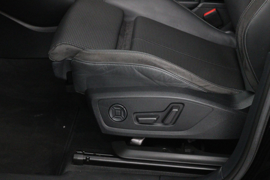 Audi Q3 35 TFSI S Line Pro Line S (STOELVERWARMING, LANE-ASSIST, CRUISE, NAVIGATIE, ELEKTR STOELEN, PARKEERSENSOREN, NL-AUTO)