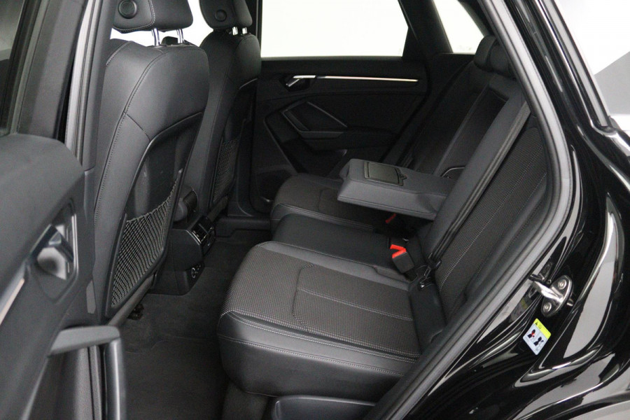 Audi Q3 35 TFSI S Line Pro Line S (STOELVERWARMING, LANE-ASSIST, CRUISE, NAVIGATIE, ELEKTR STOELEN, PARKEERSENSOREN, NL-AUTO)