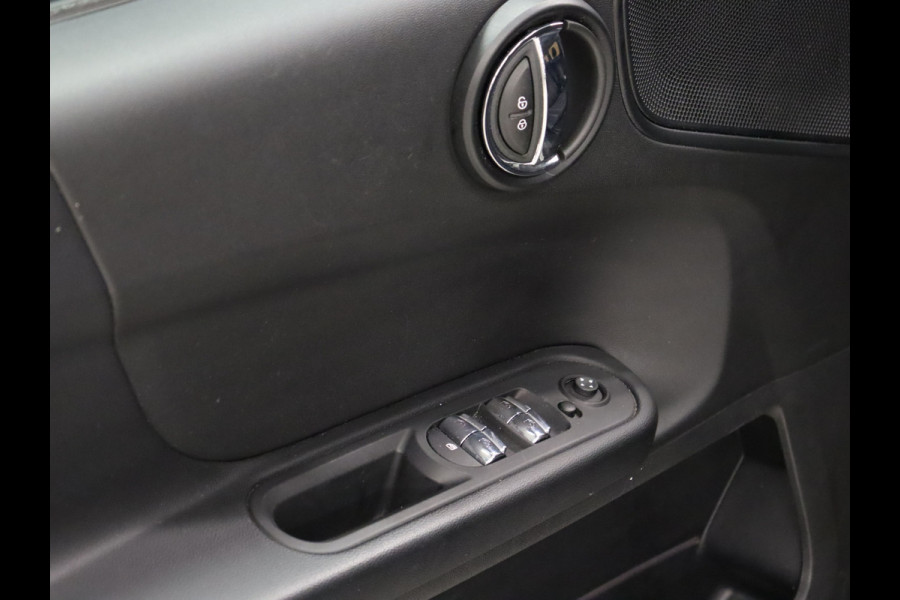 MINI Countryman 1.5 Cooper Sport AUTOMAAT [APPLE CARPLAY, CAMERA, STOELVERWARMING, CRUISE, CLIMATE, NIEUWSTAAT]