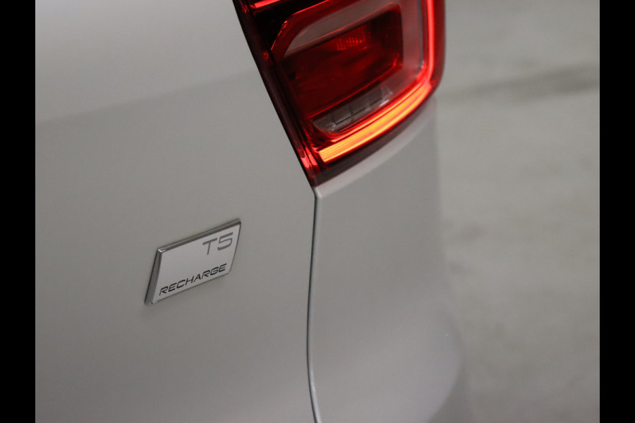 Volvo XC40 1.5 T5 Recharge Inscription [SCHUIFKANTELDAK, APPLE CARPLAY, ANDROID, LEDEREN MEMORY SEATS, CAMERA, STOEL- + STUURVERWARMING, PDC V+A, CRUISE, NIEUWSTAAT]