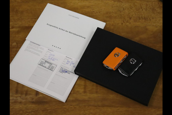 Volvo XC40 1.5 T5 Recharge Inscription [SCHUIFKANTELDAK, APPLE CARPLAY, ANDROID, LEDEREN MEMORY SEATS, CAMERA, STOEL- + STUURVERWARMING, PDC V+A, CRUISE, NIEUWSTAAT]