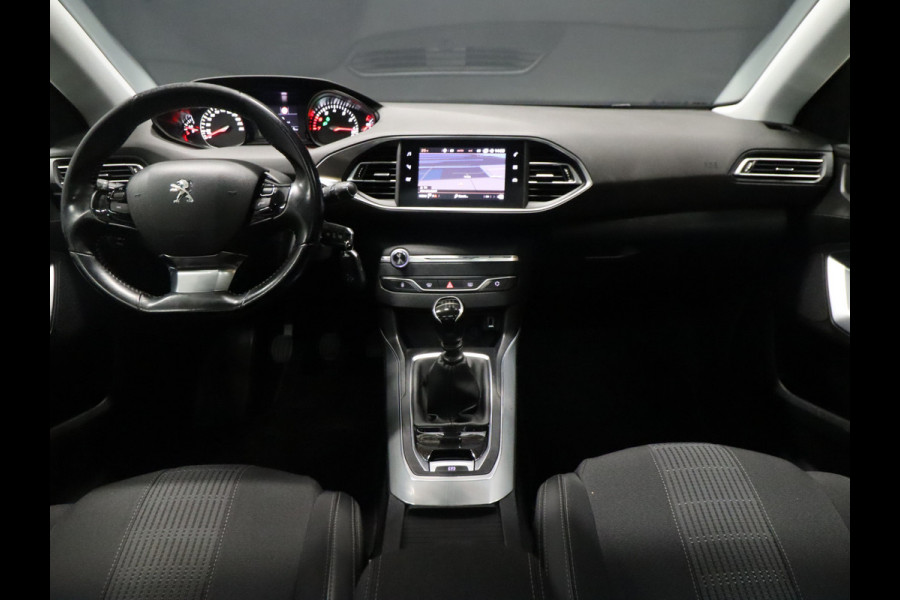Peugeot 308 SW 1.2 PureTech Blue Lease Premium [TREKHAAK, 6-BAK, APPLE CARPLAY, ANDROID, CAMERA, HALF LEDER, PDC V+A, CRUISE, NIEUWSTAAT]
