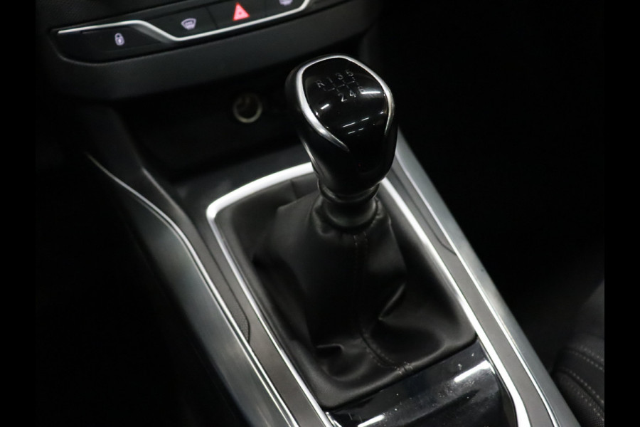 Peugeot 308 SW 1.2 PureTech Blue Lease Premium [TREKHAAK, 6-BAK, APPLE CARPLAY, ANDROID, CAMERA, HALF LEDER, PDC V+A, CRUISE, NIEUWSTAAT]