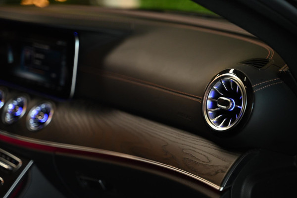 Mercedes-Benz CLS-Klasse 300 d Edition 1 - AMG - Burmester - HUD - Distronic+ - 360 Camera - Designo