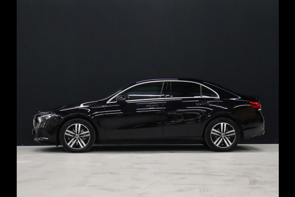 Mercedes-Benz A-Klasse 250 e Luxury Limited Sport [SFEERVERLICHTING, CAMERA, VOL LEDER, STOELVERWARMING, PDC V+A, BLUETOOTH, CRUISE, CLIMATE, NIEUWSTAAT]