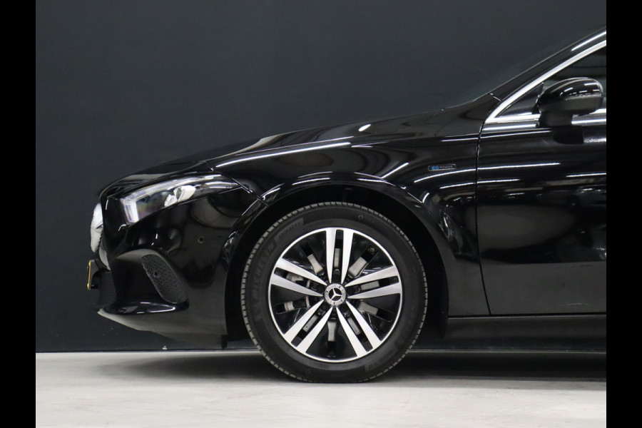 Mercedes-Benz A-Klasse 250 e Luxury Limited Sport [SFEERVERLICHTING, CAMERA, VOL LEDER, STOELVERWARMING, PDC V+A, BLUETOOTH, CRUISE, CLIMATE, NIEUWSTAAT]
