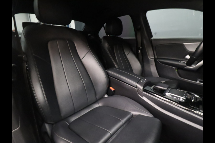 Mercedes-Benz A-Klasse 250 e Luxury Limited Sport [SFEERVERLICHTING, CAMERA, VOL LEDER, STOELVERWARMING, PDC V+A, BLUETOOTH, CRUISE, CLIMATE, NIEUWSTAAT]