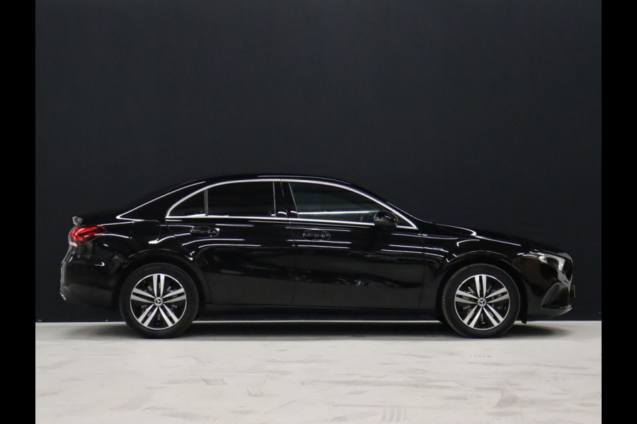 Mercedes-Benz A-Klasse 250 e Luxury Limited Sport [SFEERVERLICHTING, CAMERA, VOL LEDER, STOELVERWARMING, PDC V+A, BLUETOOTH, CRUISE, CLIMATE, NIEUWSTAAT]