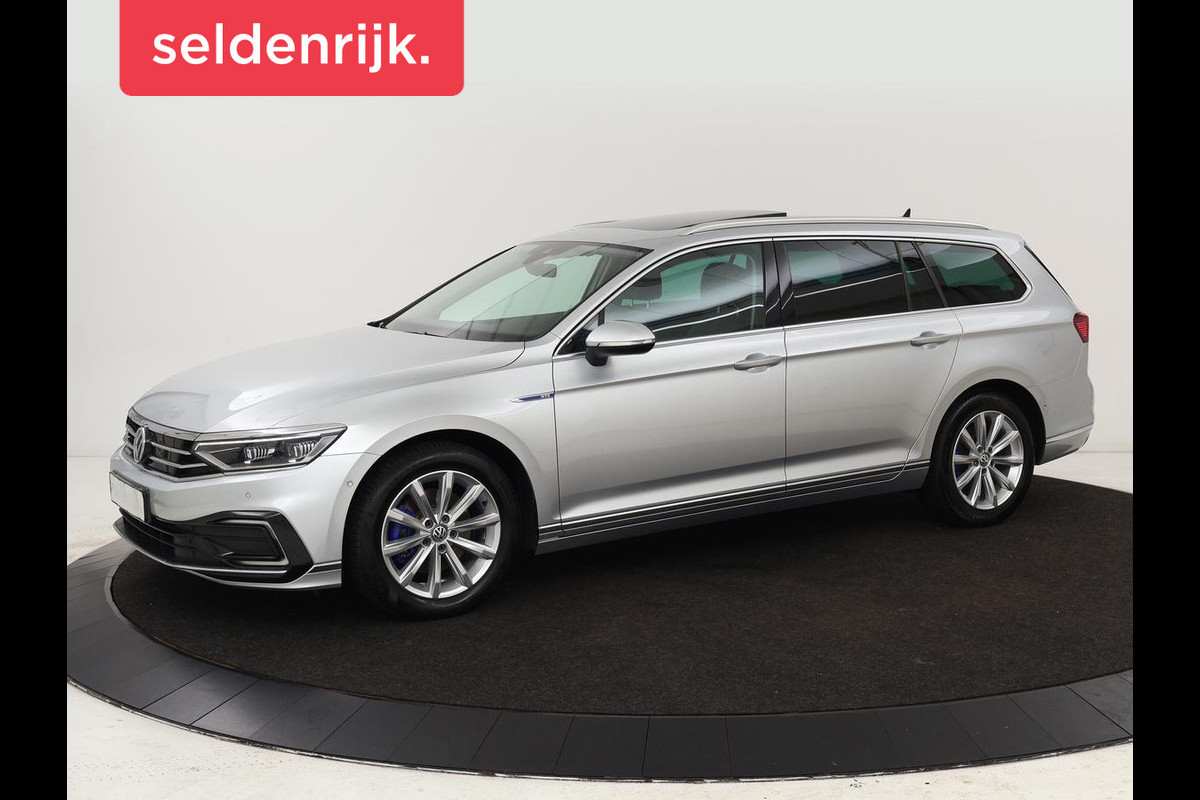 Volkswagen Passat 1.4 TSI PHEV GTE | Panoramadak | Leder | Stoelverwarming | Trekhaak | Camera | Park Assist | Adaptive cruise | Side Assist | Matrix LED | Carplay | Navigatie Volkswagen Passat 1.4 TSI PHEV GTE | Panoramadak | Leder | Stoelverwarming | Trekhaak | Camera | Park Assist | Adaptive cruise | Side Assist | Matrix LED | Carplay | Navigatie