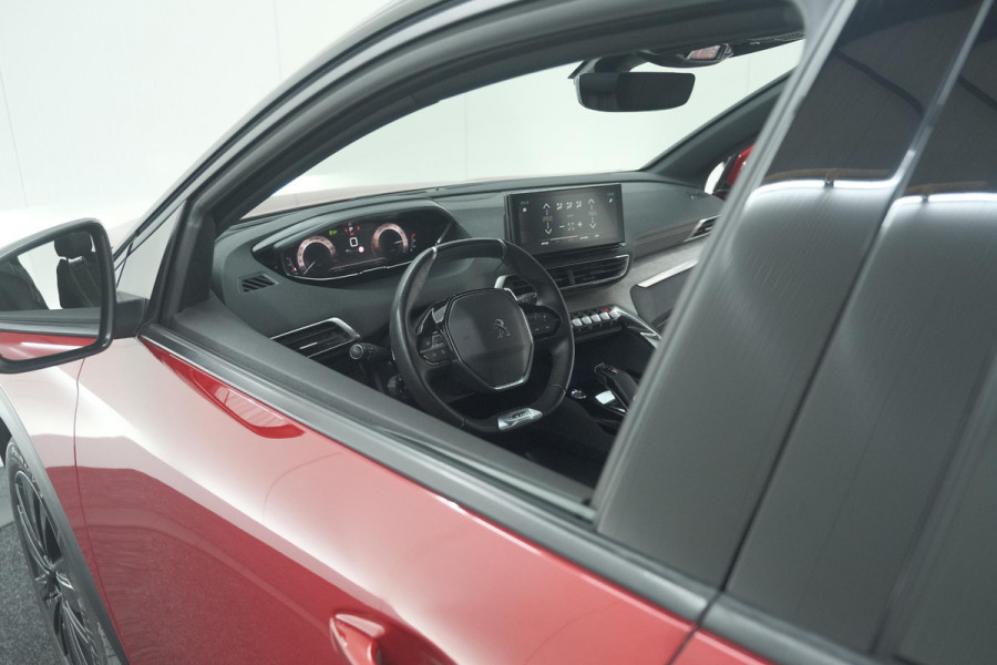 Peugeot 5008 PureTech 130 EAT8 GT Black Pack | Elektrische Kofferklep | Camera | Adaptieve Cruise Control | Dodehoekdetectie