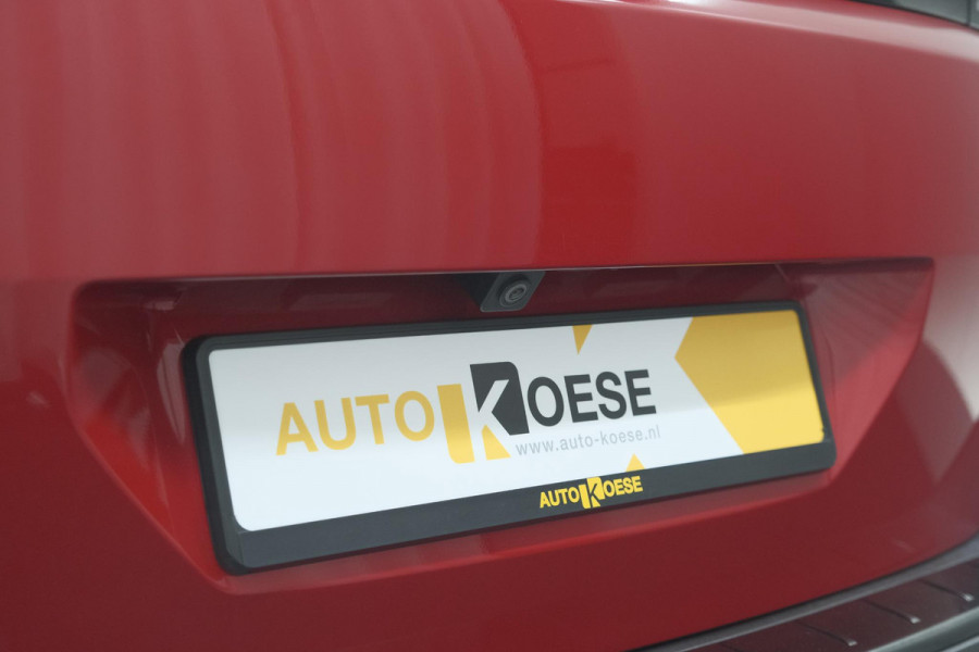 Peugeot 5008 PureTech 130 EAT8 GT Black Pack | Elektrische Kofferklep | Camera | Adaptieve Cruise Control | Dodehoekdetectie