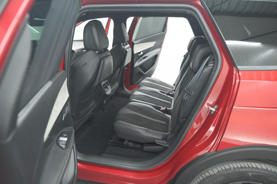Peugeot 5008 PureTech 130 EAT8 GT Black Pack | Elektrische Kofferklep | Camera | Adaptieve Cruise Control | Dodehoekdetectie