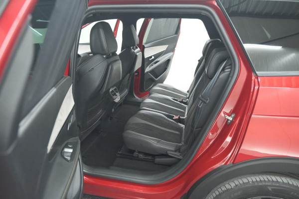 Peugeot 5008 PureTech 130 EAT8 GT Black Pack | Elektrische Kofferklep | Camera | Adaptieve Cruise Control | Dodehoekdetectie