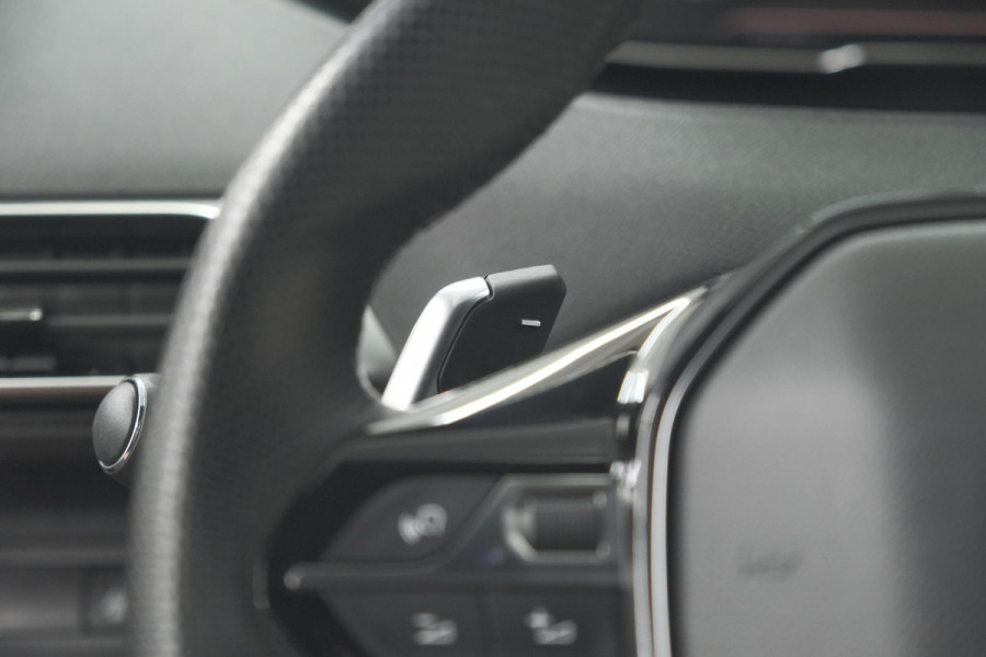 Peugeot 5008 PureTech 130 EAT8 GT Black Pack | Elektrische Kofferklep | Camera | Adaptieve Cruise Control | Dodehoekdetectie