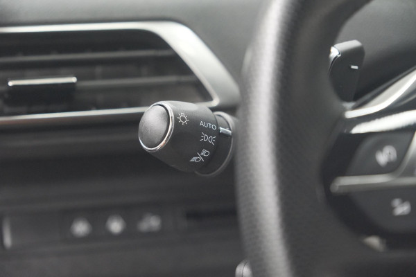 Peugeot 5008 PureTech 130 EAT8 GT Black Pack | Elektrische Kofferklep | Camera | Adaptieve Cruise Control | Dodehoekdetectie