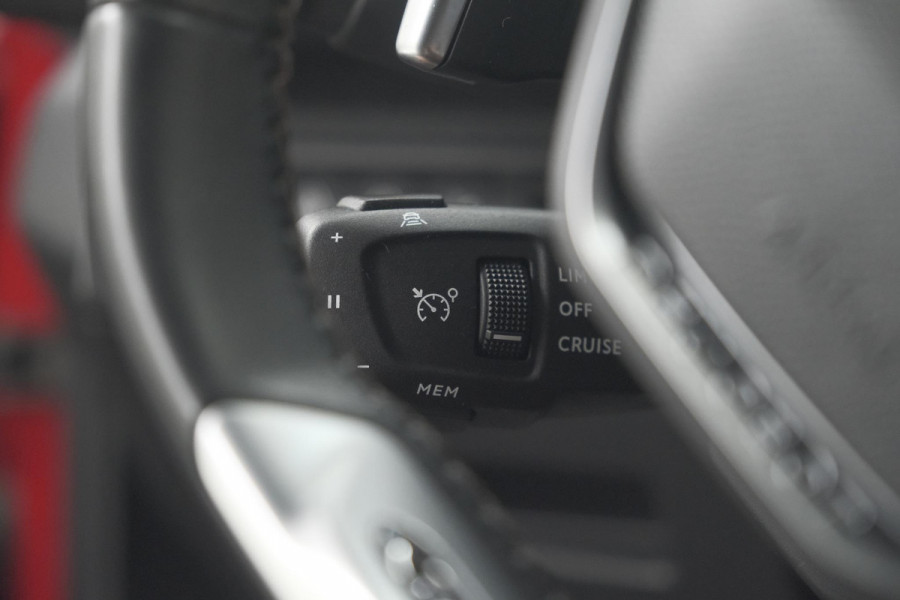 Peugeot 5008 PureTech 130 EAT8 GT Black Pack | Elektrische Kofferklep | Camera | Adaptieve Cruise Control | Dodehoekdetectie