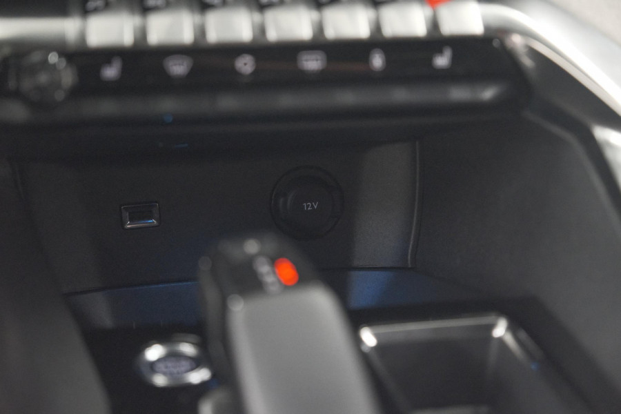 Peugeot 5008 PureTech 130 EAT8 GT Black Pack | Elektrische Kofferklep | Camera | Adaptieve Cruise Control | Dodehoekdetectie