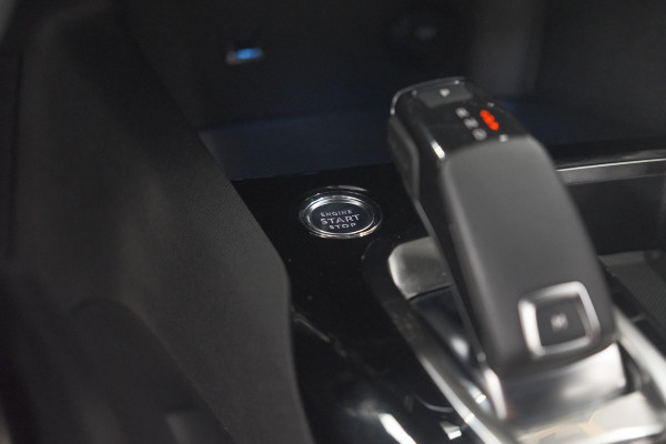 Peugeot 5008 PureTech 130 EAT8 GT Black Pack | Elektrische Kofferklep | Camera | Adaptieve Cruise Control | Dodehoekdetectie
