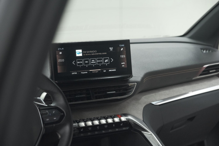 Peugeot 5008 PureTech 130 EAT8 GT Black Pack | Elektrische Kofferklep | Camera | Adaptieve Cruise Control | Dodehoekdetectie