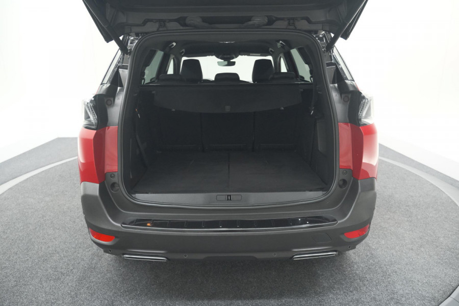 Peugeot 5008 PureTech 130 EAT8 GT Black Pack | Elektrische Kofferklep | Camera | Adaptieve Cruise Control | Dodehoekdetectie