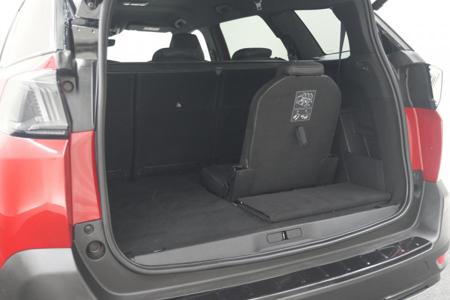Peugeot 5008 PureTech 130 EAT8 GT Black Pack | Elektrische Kofferklep | Camera | Adaptieve Cruise Control | Dodehoekdetectie