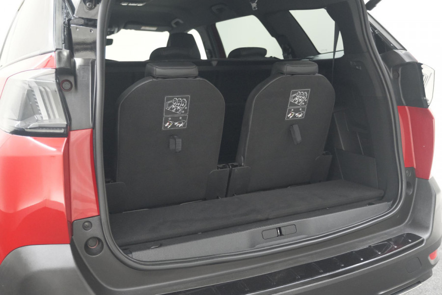 Peugeot 5008 PureTech 130 EAT8 GT Black Pack | Elektrische Kofferklep | Camera | Adaptieve Cruise Control | Dodehoekdetectie