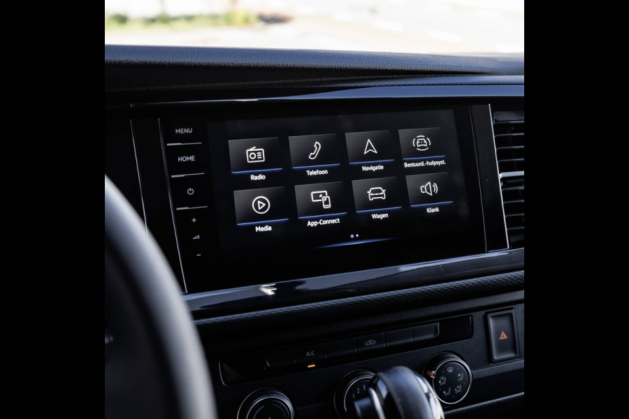 Volkswagen Transporter T6.1 2.0 TDI L2H1 Bulli | Automaat | 150 PK | Digitaal dashboard | LED | Adaptive Cruise | Camera | Carplay | Airco | PDC