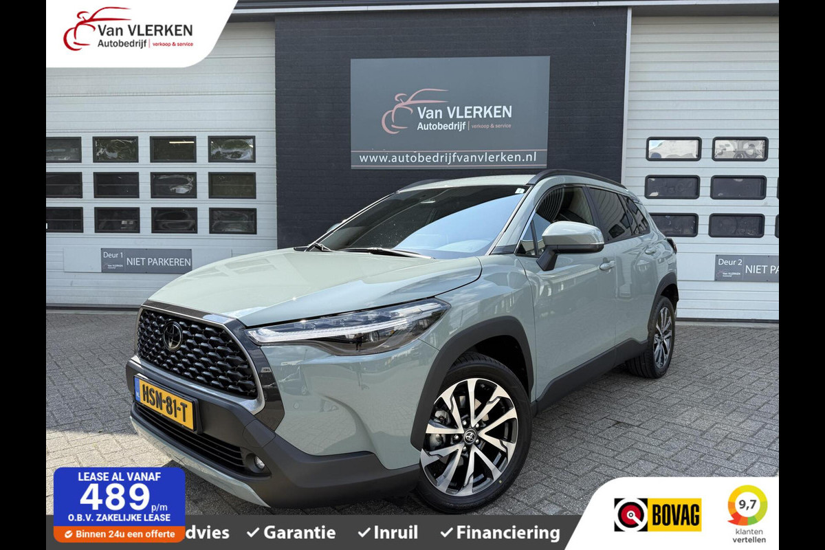 Toyota Corolla Cross Hybrid 140 Dynamic ook in kleur zwart en blauw Toyota Corolla Cross Hybrid 140 Dynamic ook in kleur zwart en blauw