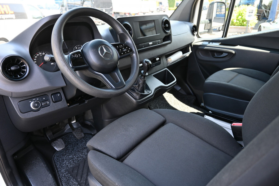 Mercedes-Benz Sprinter 514/516 CDI Bakwagen met klep Nieuwe meubelbak met Dhollandia laadklep