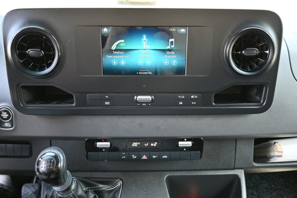 Mercedes-Benz Sprinter 514/516 CDI Bakwagen met klep Nieuwe meubelbak met Dhollandia laadklep
