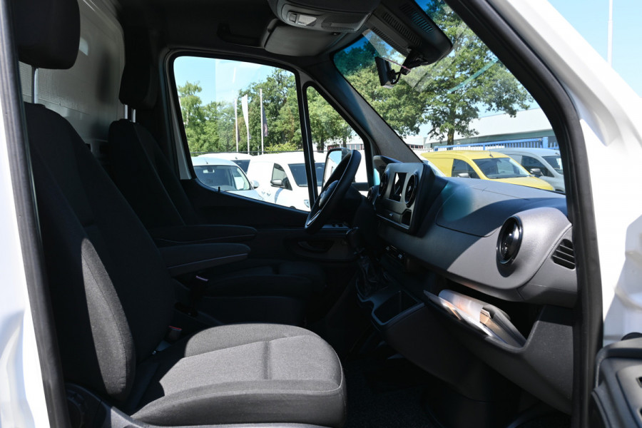 Mercedes-Benz Sprinter 514/516 CDI Bakwagen met klep Nieuwe meubelbak met Dhollandia laadklep