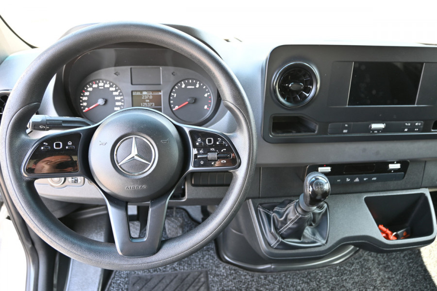 Mercedes-Benz Sprinter 514/516 CDI Bakwagen met klep Nieuwe meubelbak met Dhollandia laadklep